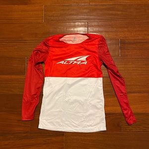 Altra Colorblock Long Sleeve Performance Tee